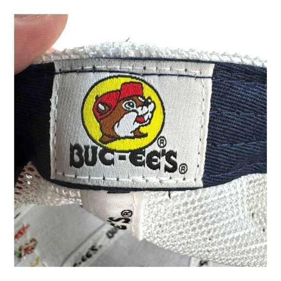 Buc-ee's Embroidered Floral Trucker Hat Blue & White Adjustable Size Mesh Panel - Picture 7 of 8